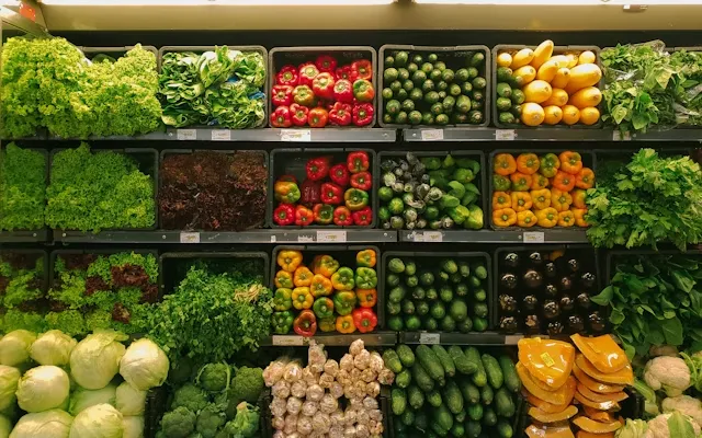 Supermarket grocery store